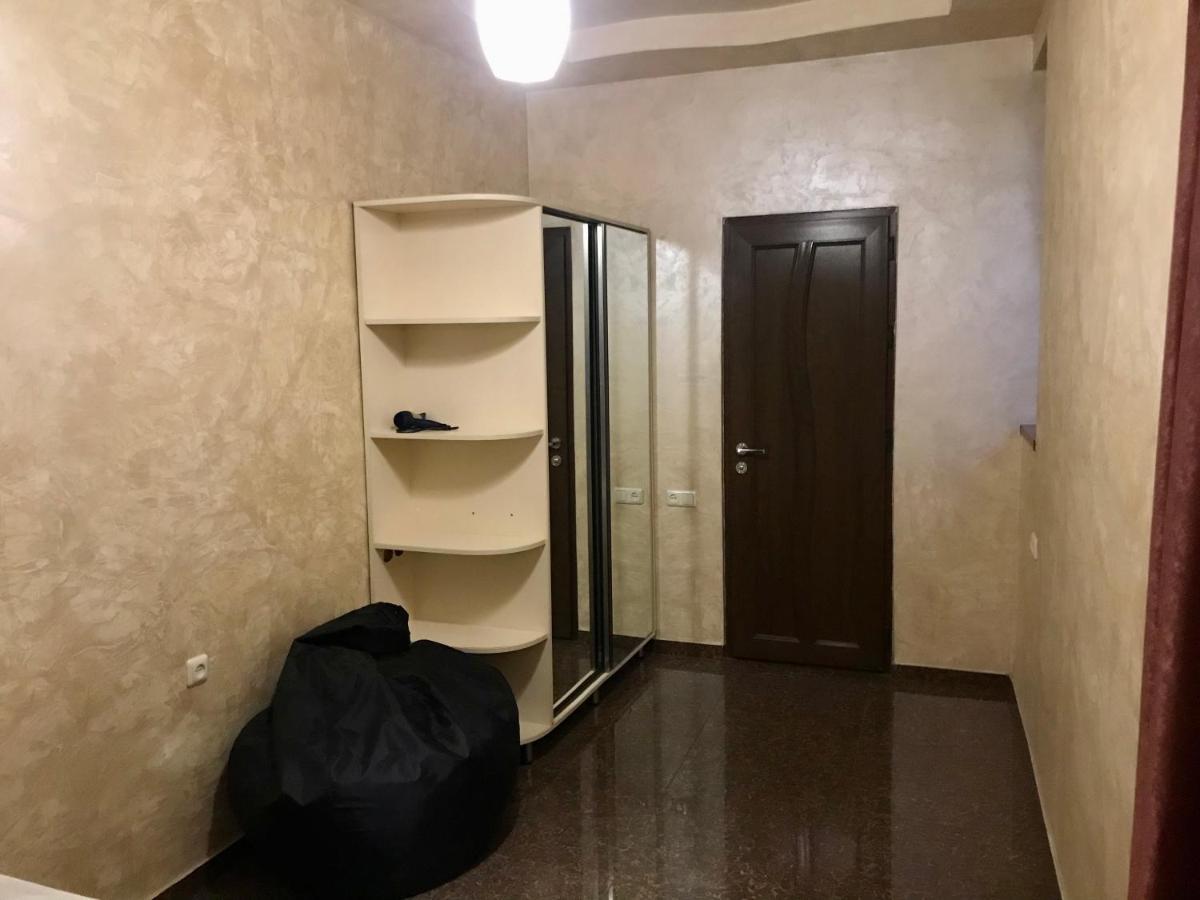 Luxury Apartment With Jacuzzi On Republic Square Yerevan Exterior foto