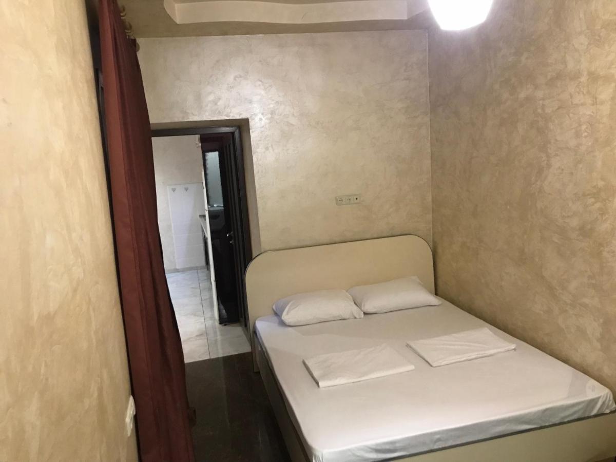 Luxury Apartment With Jacuzzi On Republic Square Yerevan Exterior foto