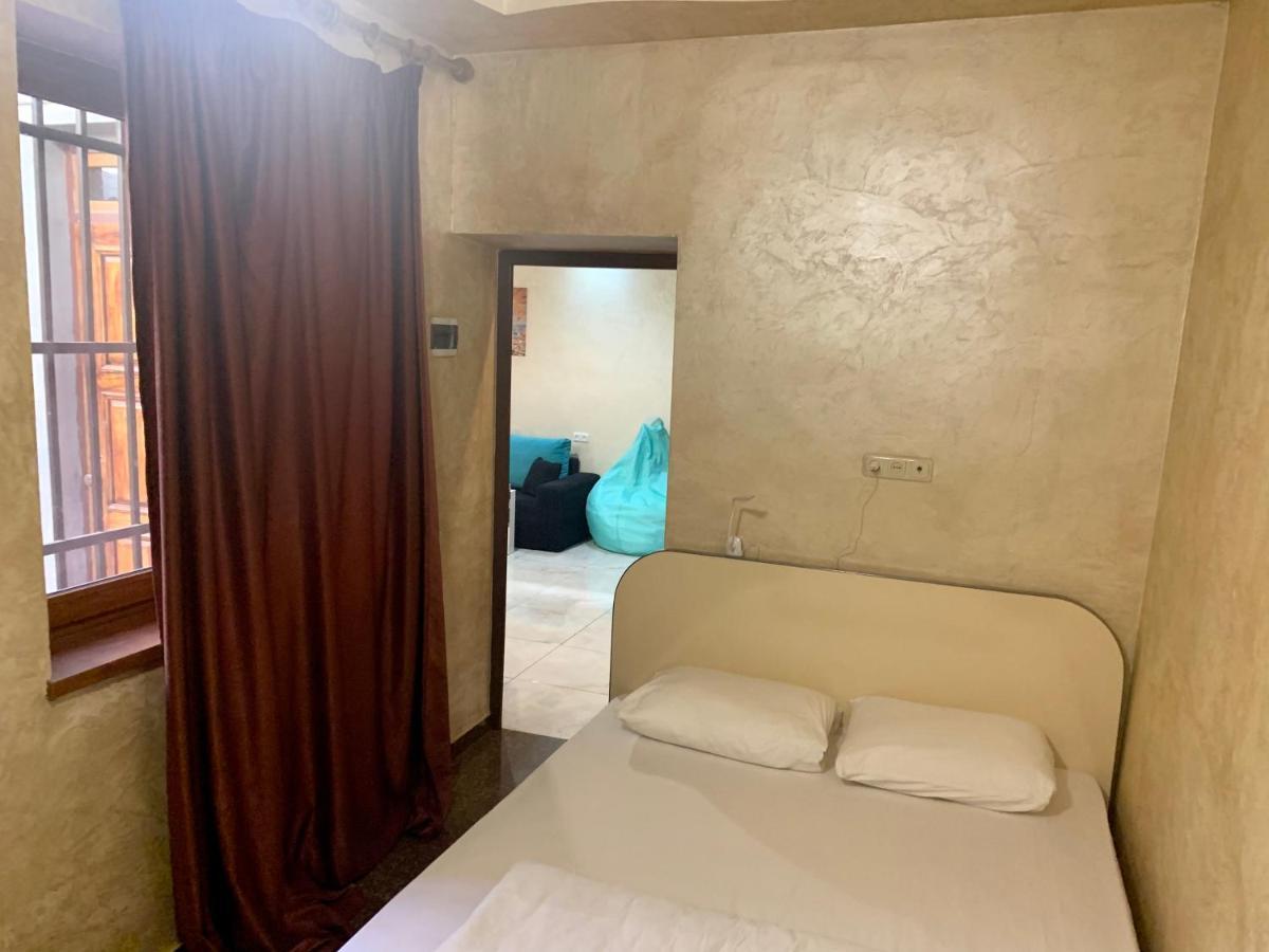Luxury Apartment With Jacuzzi On Republic Square Yerevan Exterior foto