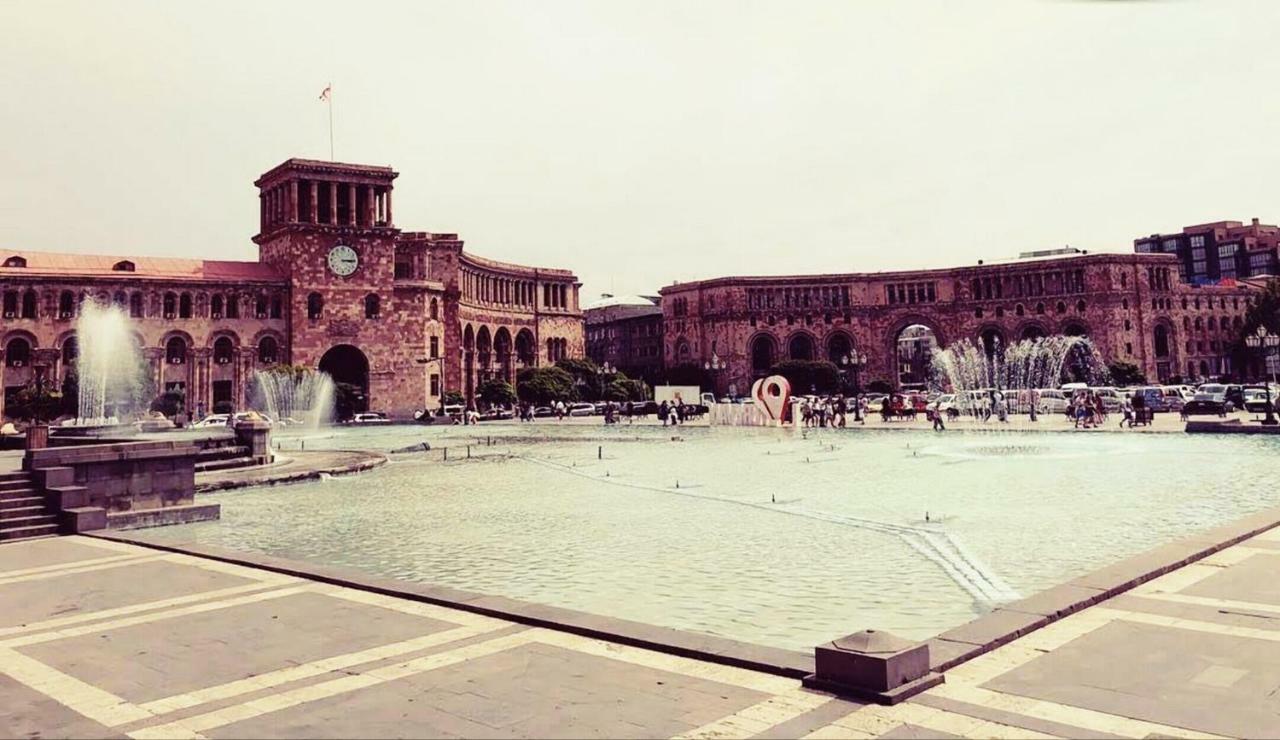 Luxury Apartment With Jacuzzi On Republic Square Yerevan Exterior foto